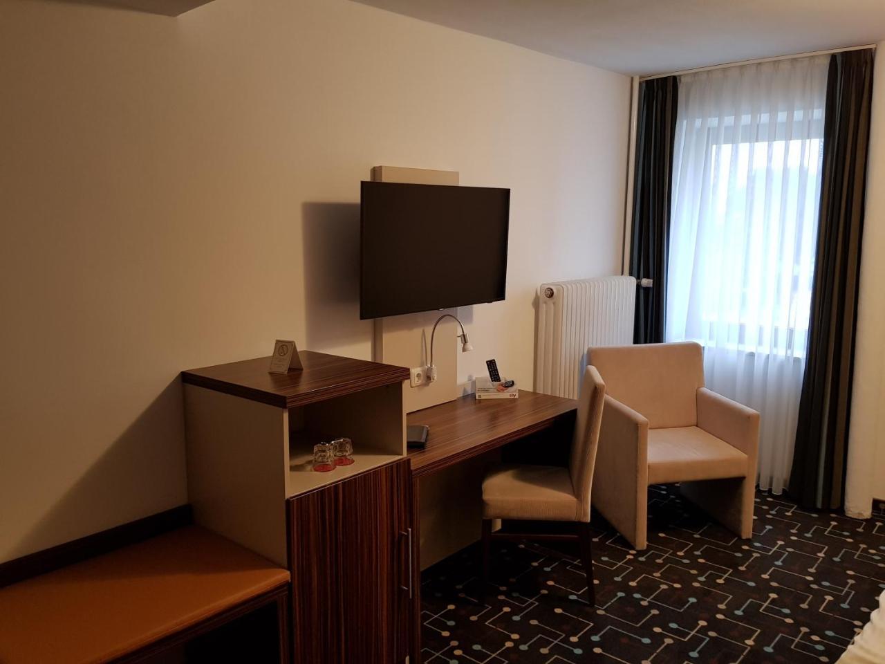 Hotel Koeniger Pliening Exterior photo